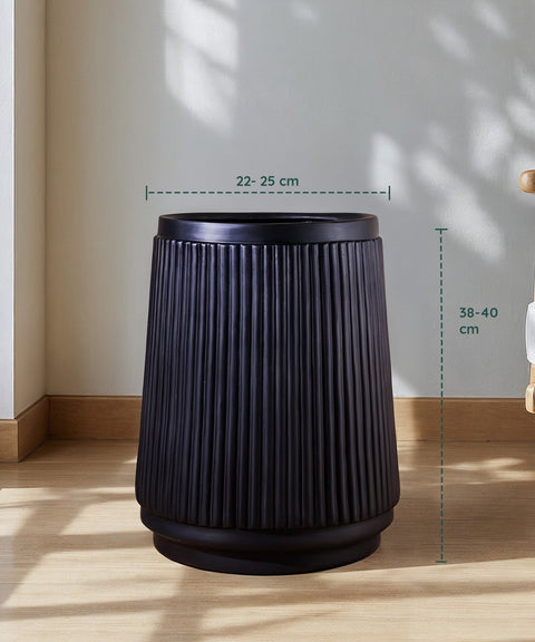 Amsterdam Muse Fiberglass Planter